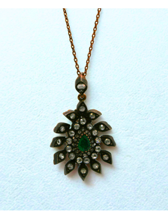 Zümrüt Taşlı Elmas Kolye 0,80 ct.